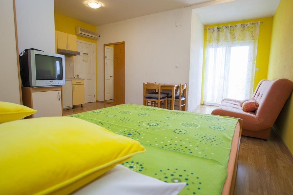 Apartments Makarska Exteriör bild