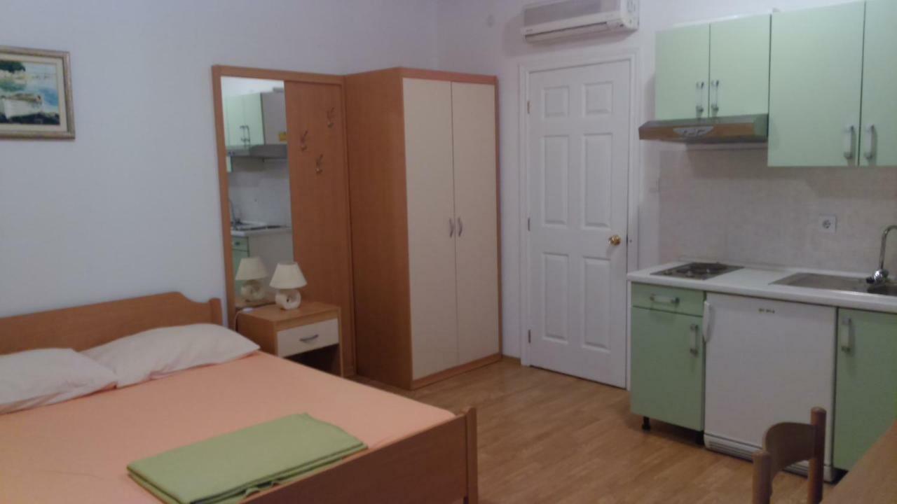 Apartments Makarska Exteriör bild